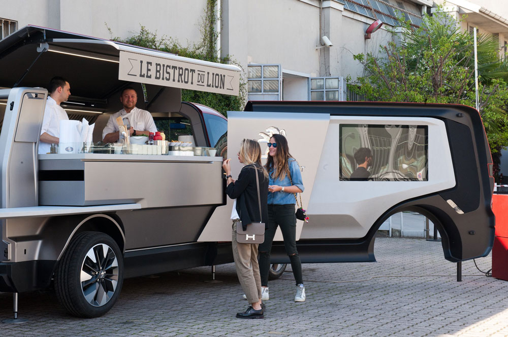  Peugeot expone en la Milan Design Week su espectacular 'foodtruck'
