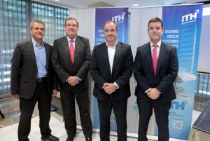 Javier Alonso, director de ventas zona centro de Girbau, Juan Molas, presidente de ITH, Juan Ruiz, country manager España de Girbau, y Alvaro Carrillo de Albornoz, director general de ITH.